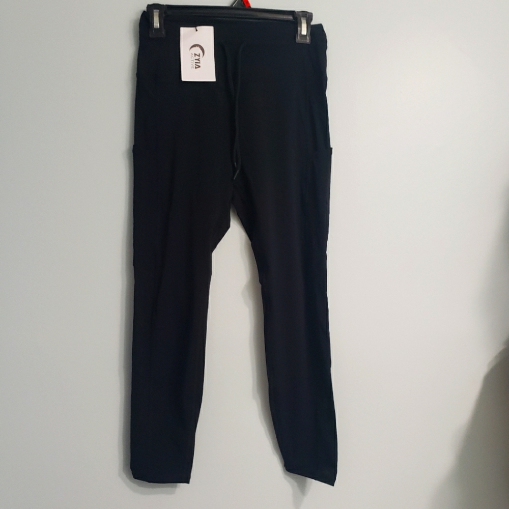 Zyia black leggings